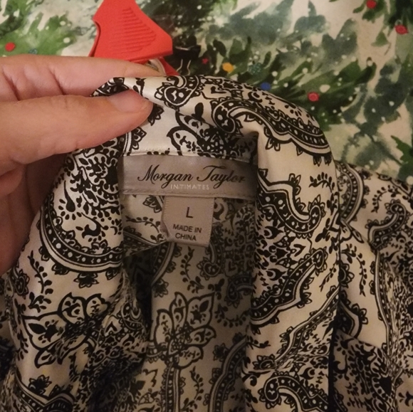 Women's Sleepwear - Picture 8 of 16